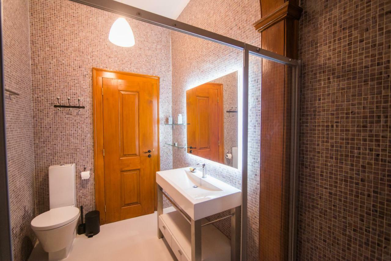Classic Downtown Apartment *